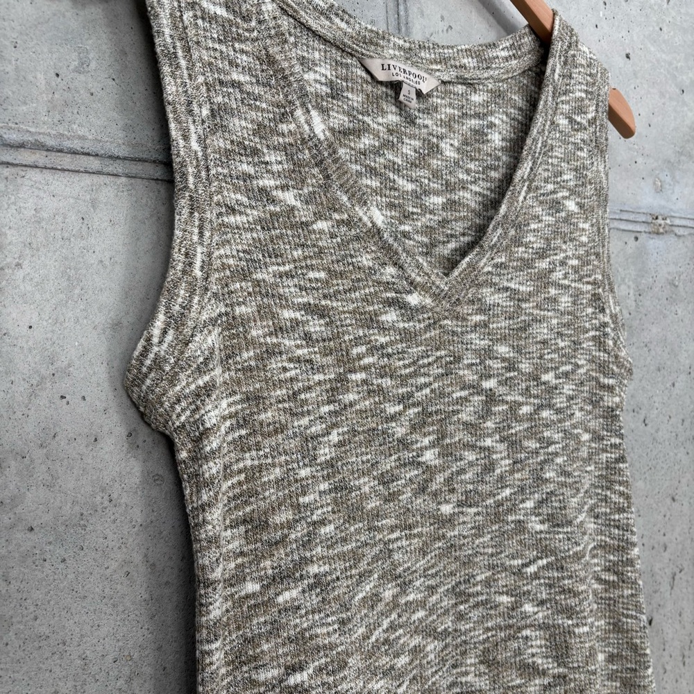 Liverpool Olive & Cream Spacedye V-Neck Tank Top Size Small